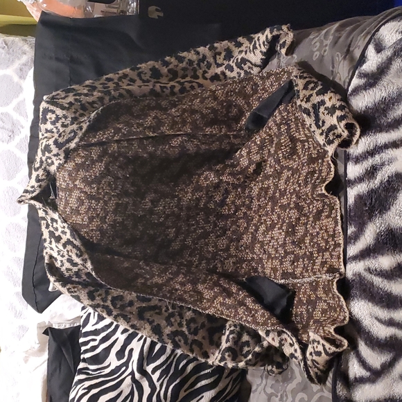 Cardigan - Picture 7 of 7